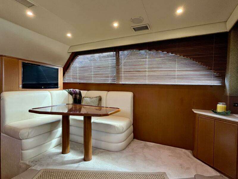 NEXT 42ft Post Yacht For Sale