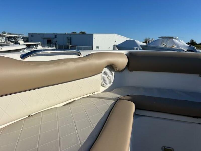 24' 2019 Key West 239 DFS