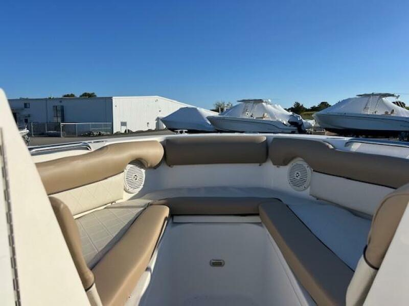 24' 2019 Key West 239 DFS