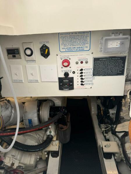 43' 2002 Riviera 43 Flybridge