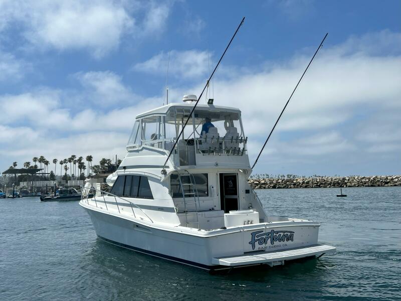 43' 2002 Riviera 43 Flybridge