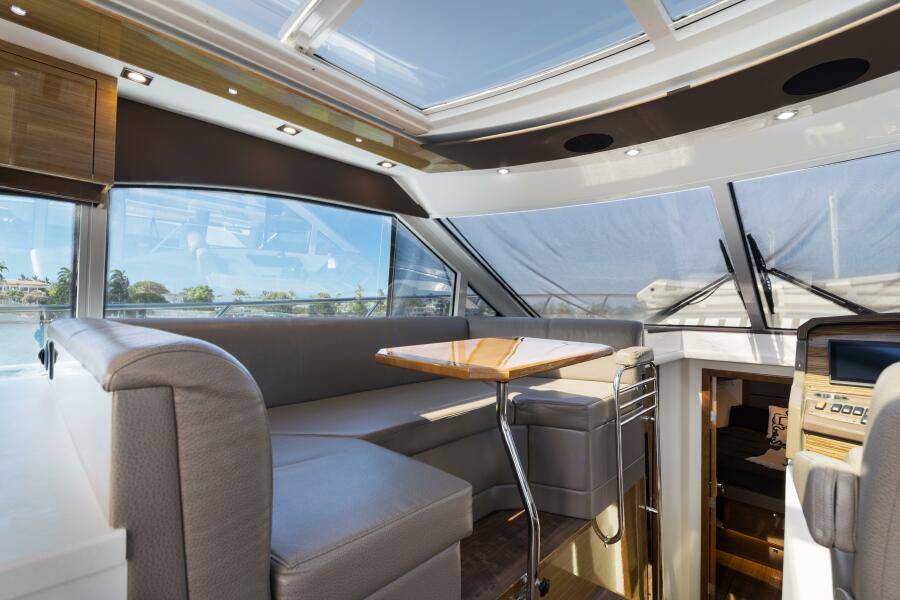 45' 2018 Cruisers 45 Cantius