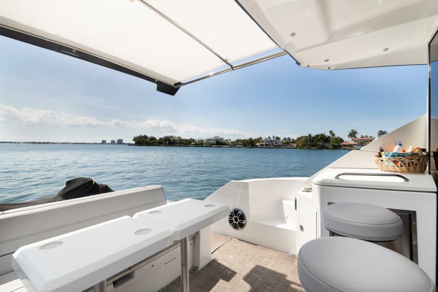 45' 2018 Cruisers 45 Cantius