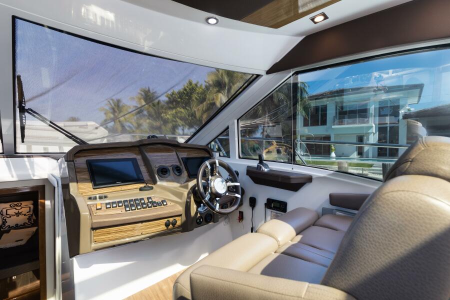 45' 2018 Cruisers 45 Cantius