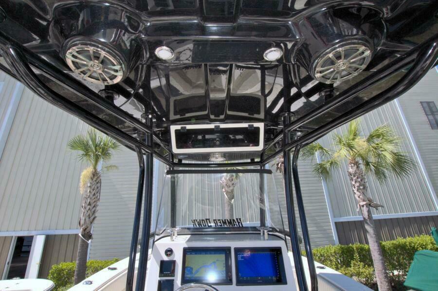 27' 2018 Sea Chaser 27 HFC CC