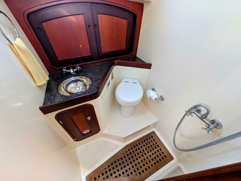 41' 2000 Santa Cruz Coastal Flyer Express