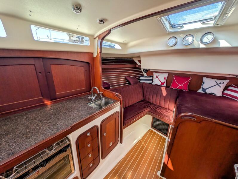 41' 2000 Santa Cruz Coastal Flyer Express