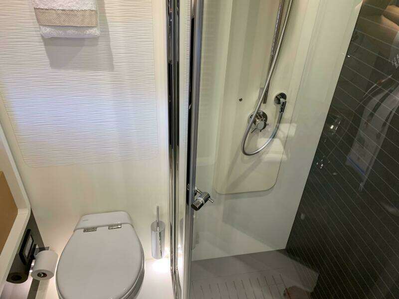 Fantastic_77 Lower Deck Guest Ensuite