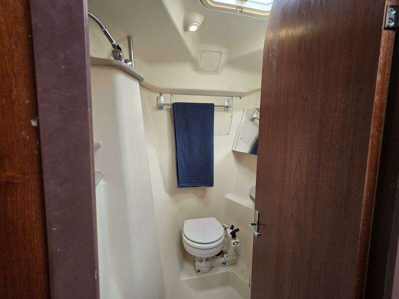 Safineia 41ft Hunter Yacht For Sale