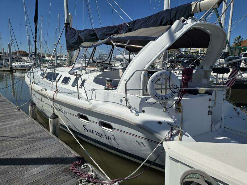 Safineia 41ft Hunter Yacht For Sale