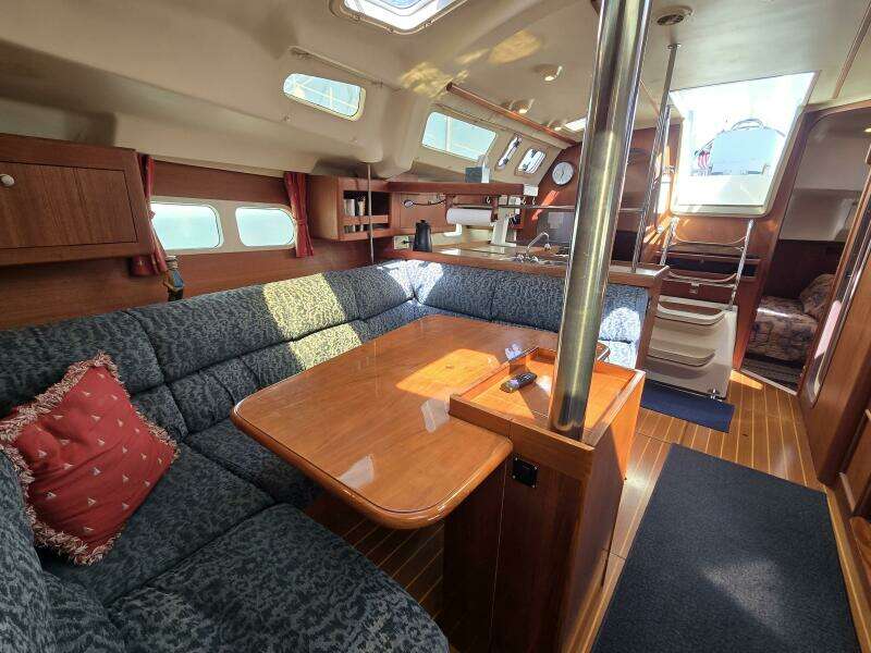 Safineia 41ft Hunter Yacht For Sale