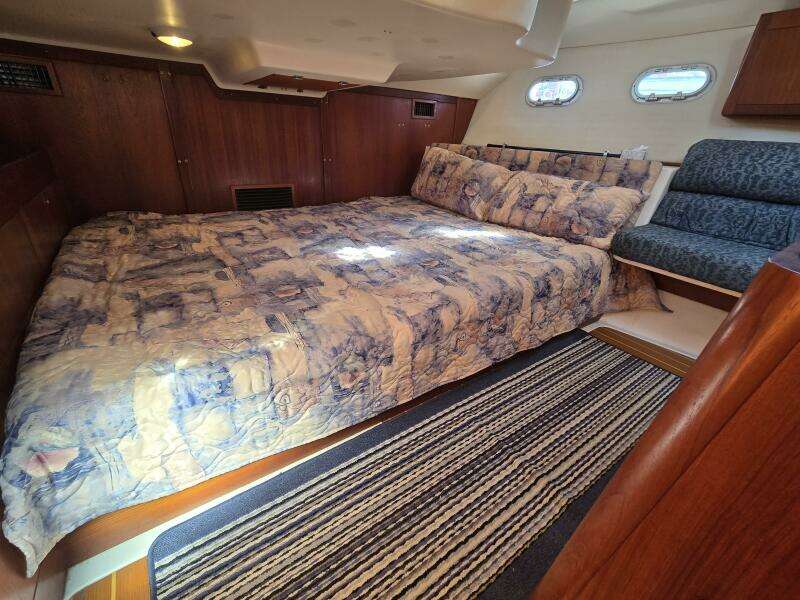 Safineia 41ft Hunter Yacht For Sale