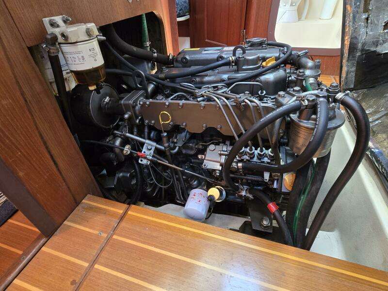 Safineia 41ft Hunter Yacht For Sale