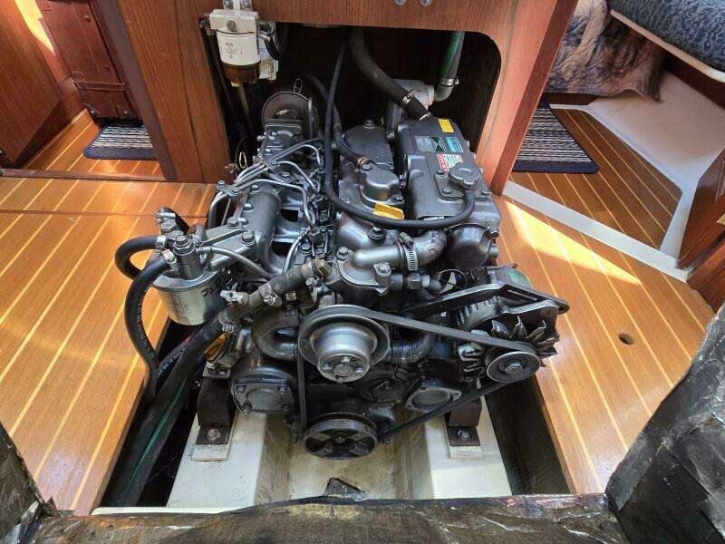 Safineia 41ft Hunter Yacht For Sale