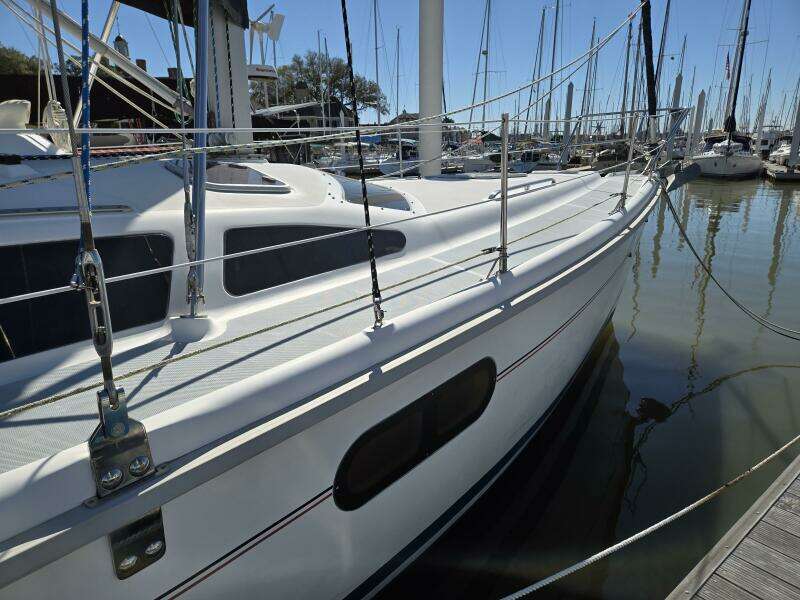 Safineia 41ft Hunter Yacht For Sale