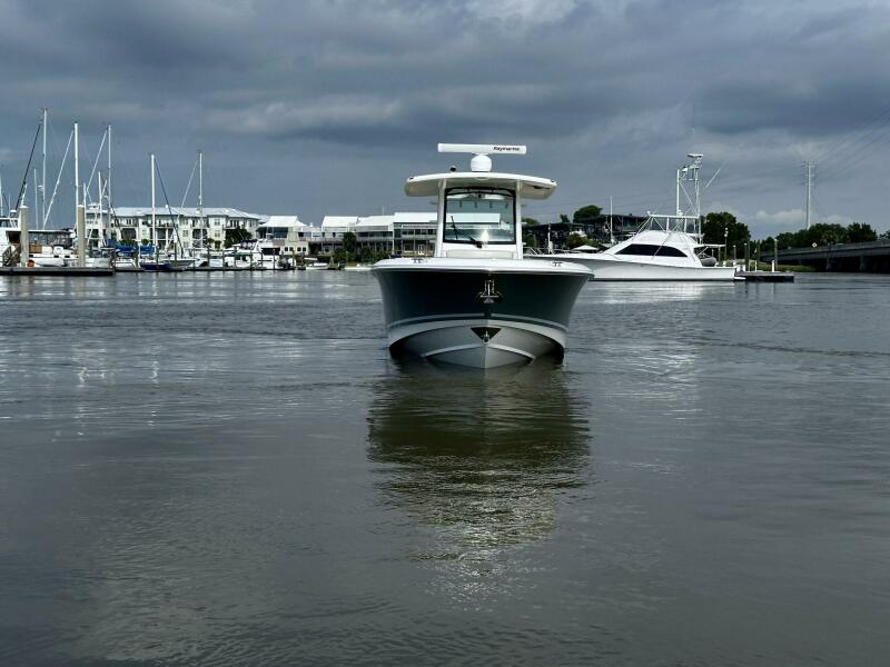 33' 2019 Boston Whaler 330 Outrage