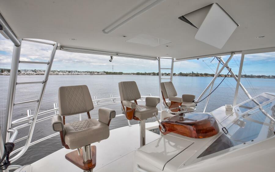 68' 2007 Viking 68 Convertible