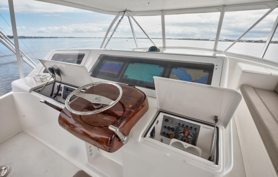 68' 2007 Viking 68 Convertible