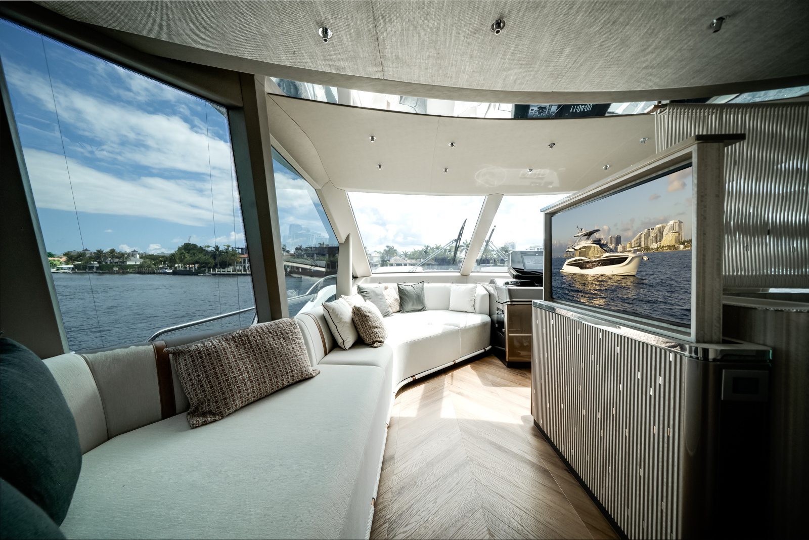 62ft Galeon Yacht For Sale