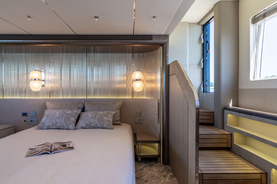 62ft Galeon Yacht For Sale