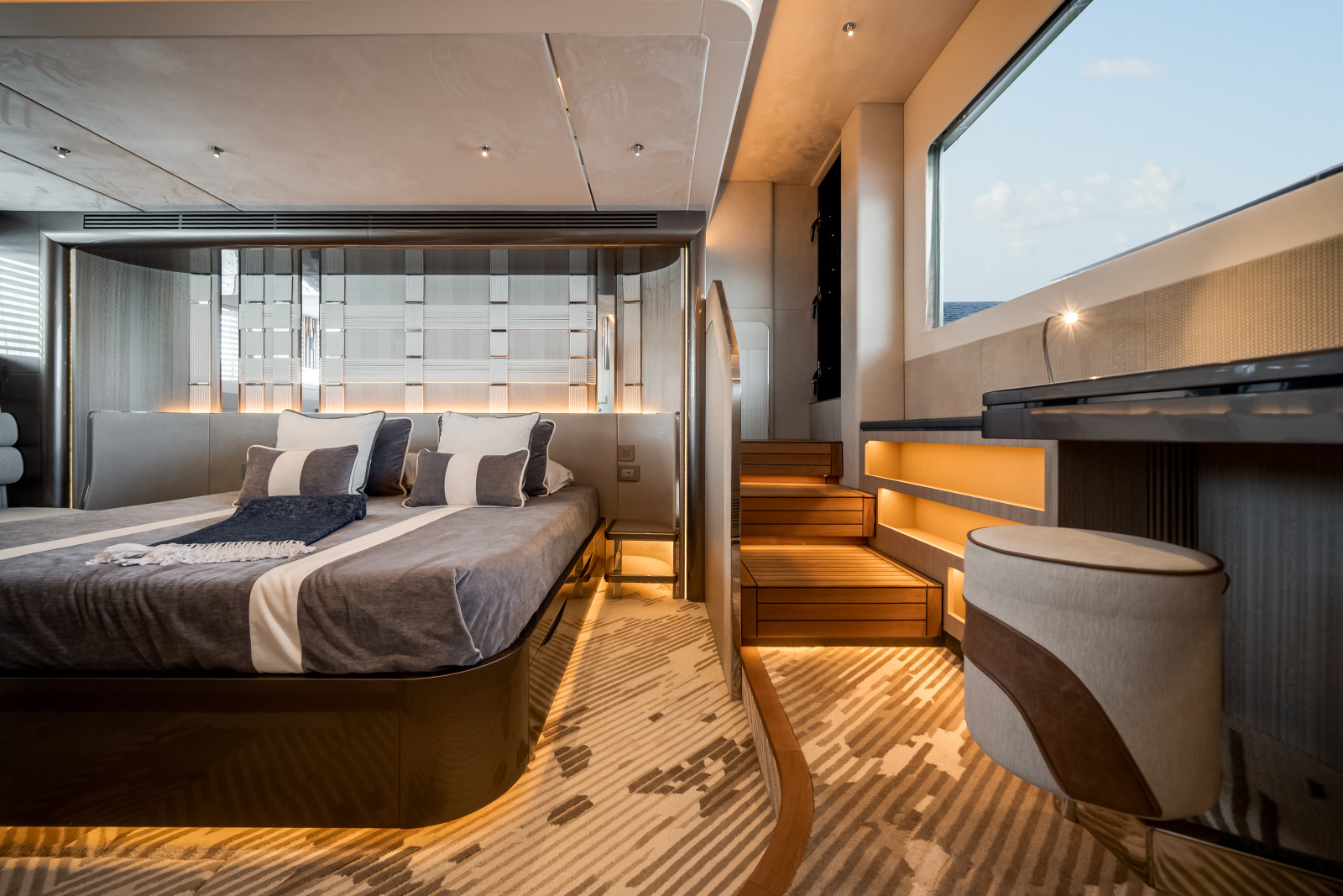 62ft Galeon Yacht For Sale