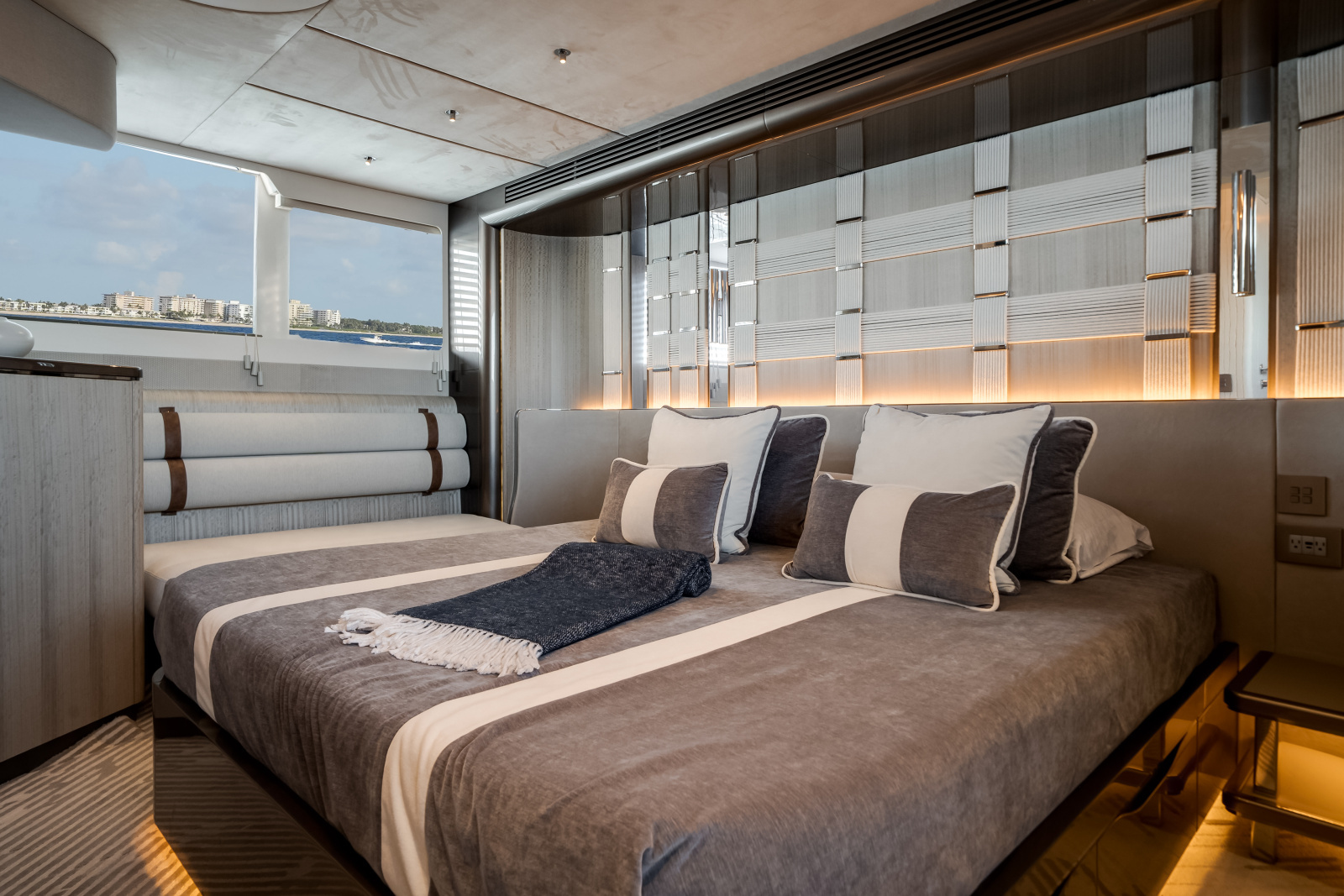 62ft Galeon Yacht For Sale