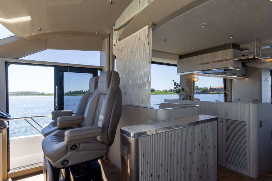 62ft Galeon Yacht For Sale