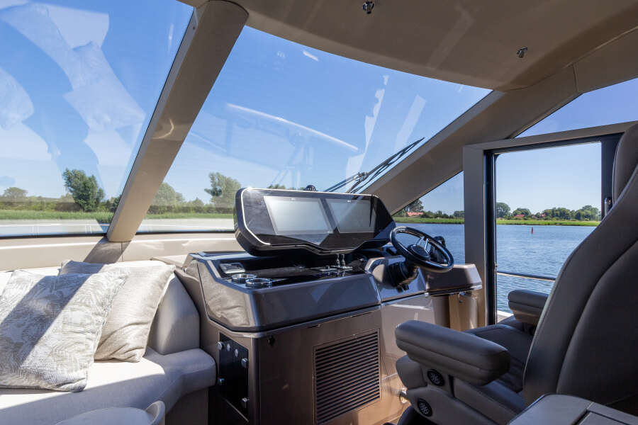 62ft Galeon Yacht For Sale