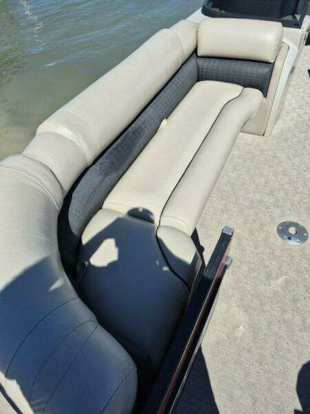 27ft Avalon Yacht For Sale