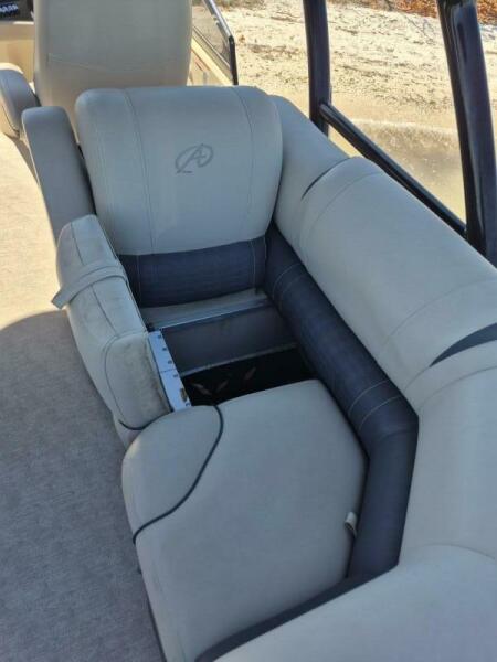 27' 2017 Avalon 2785 Catalina QL