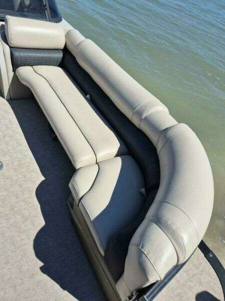 27ft Avalon Yacht For Sale