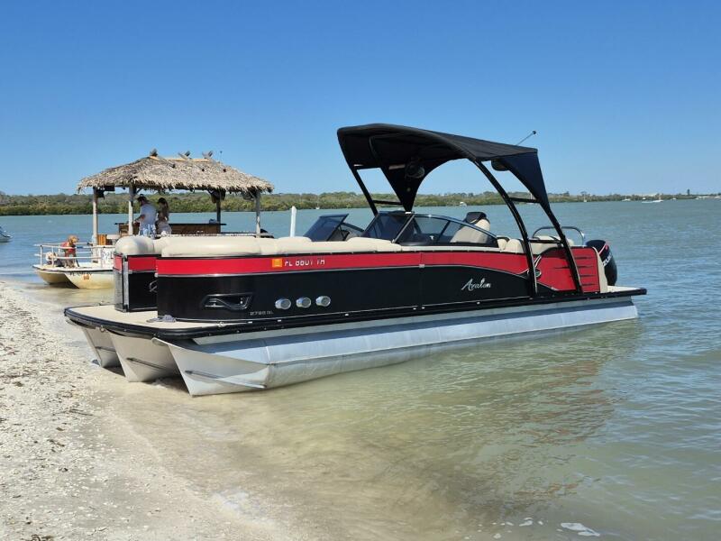 27' 2017 Avalon 2785 Catalina QL