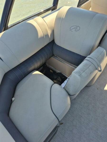 27' 2017 Avalon 2785 Catalina QL