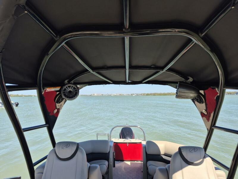 27' 2017 Avalon 2785 Catalina QL