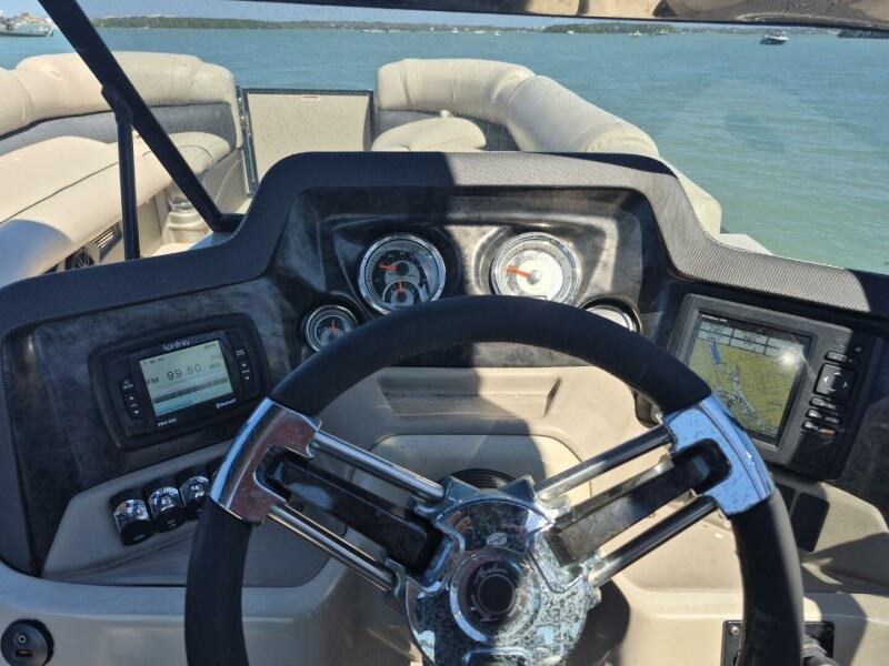 27' 2017 Avalon 2785 Catalina QL