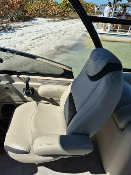 27' 2017 Avalon 2785 Catalina QL