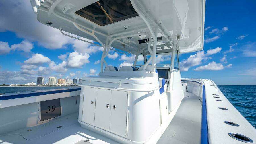 39ft Yellowfin Yacht For Sale