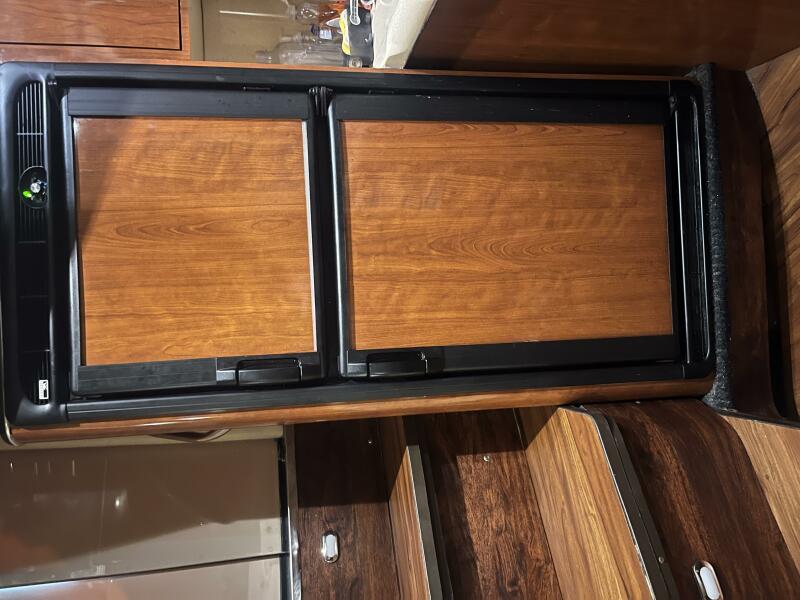 41' 2003 Sea Ray 410 Express Cruiser