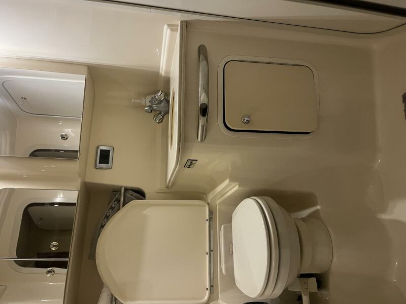 41' 2003 Sea Ray 410 Express Cruiser