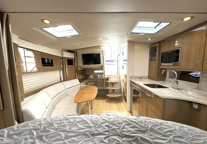 34' 2016 Formula Performance Cruiser