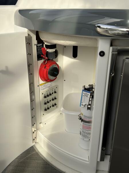 34' 2016 Formula Performance Cruiser