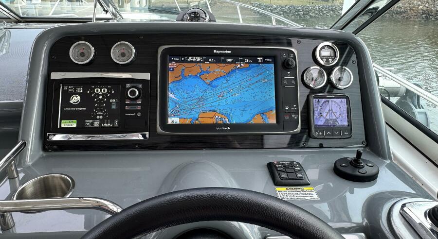 34' 2016 Formula Performance Cruiser