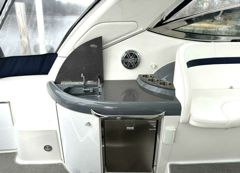 BLUE SKYE 34ft Formula Yacht For Sale