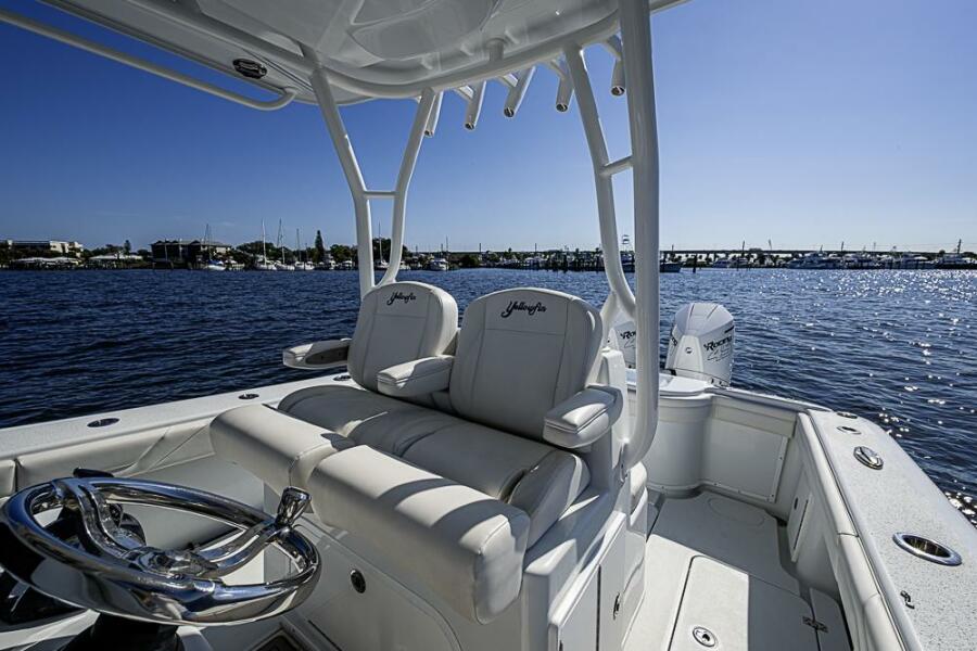 32' 2021 Yellowfin 32 Offshore