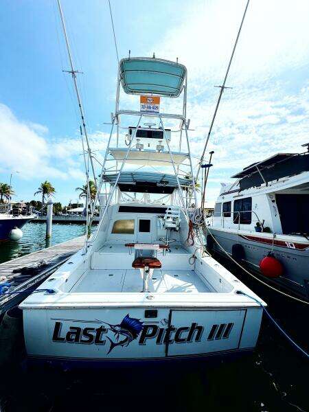 Last Pitch 31ft Bertram Yacht For Sale