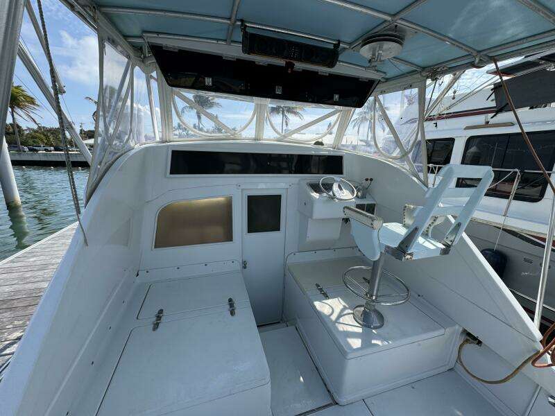 Last Pitch 31ft Bertram Yacht For Sale