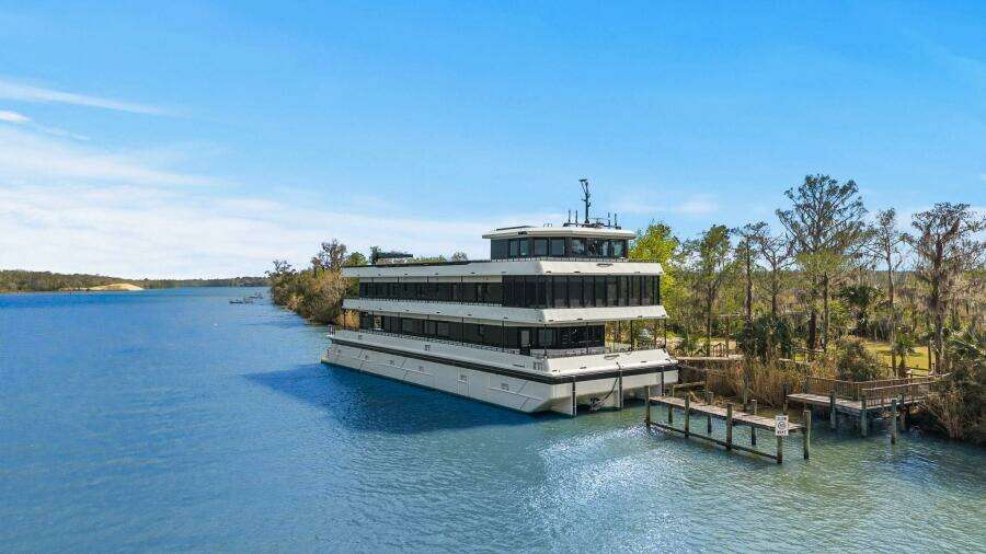 Shine Down 120ft Breaux Brothers Yacht For Sale