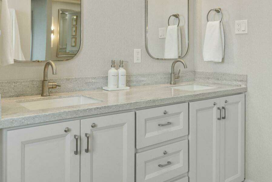 Shine Down 120ft Breaux Brothers Yacht For Sale