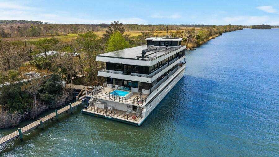 Shine Down 120ft Breaux Brothers Yacht For Sale