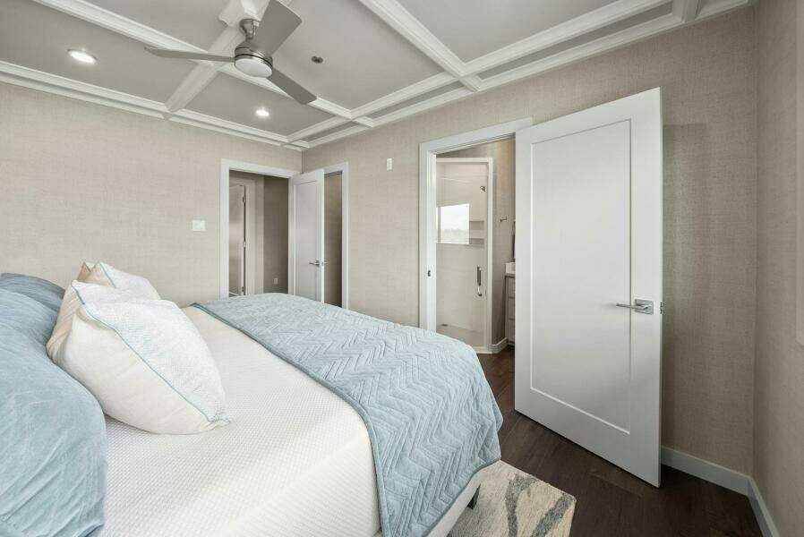 Shine Down 120ft Breaux Brothers Yacht For Sale